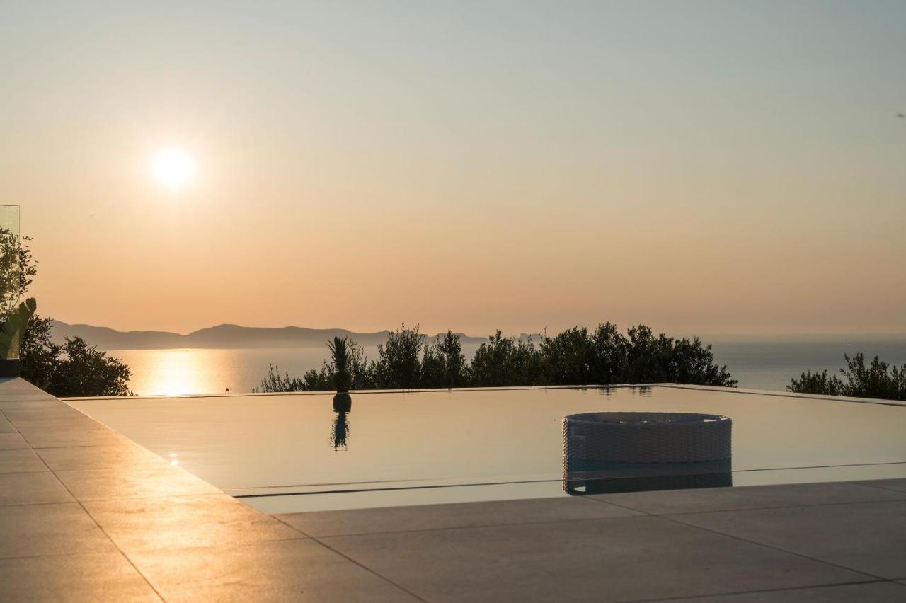 Villa Ekphrasis With Sea View And Jacuzzi Ravdhoúkha Eksteriør bilde